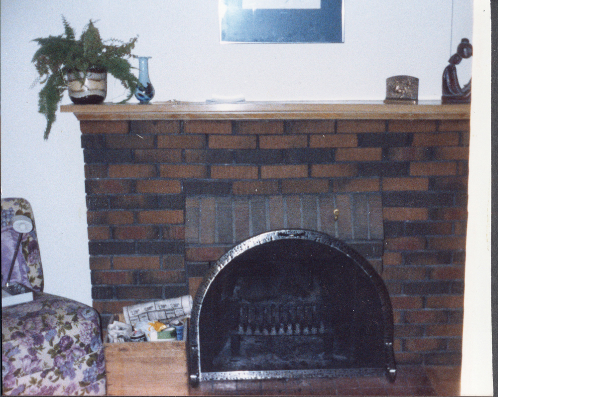 12-liv.rm.fireplace-before.443.jpg